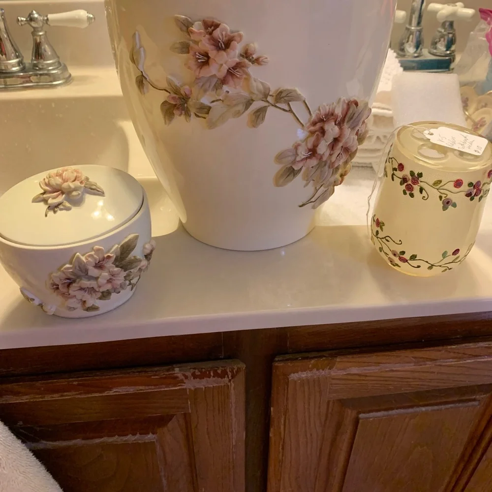 Vintage Raised (3D) Roses Waste Basket only
